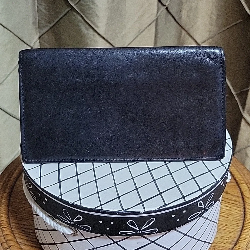 EUC- Vintage Leather Checkbook Wallet
